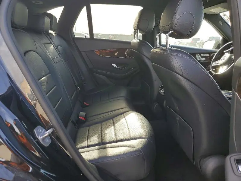 2020 MERCEDES-BENZ GLC 300  