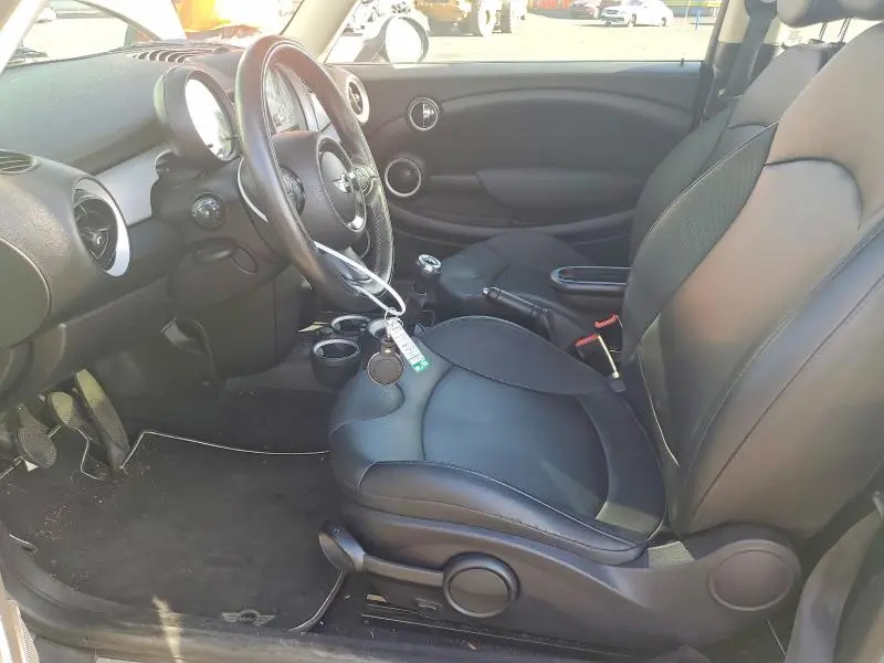 2012 MINI COOPER   