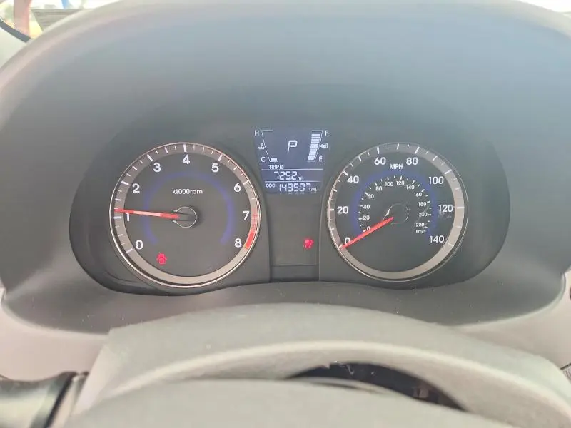 2013 HYUNDAI ACCENT GS  