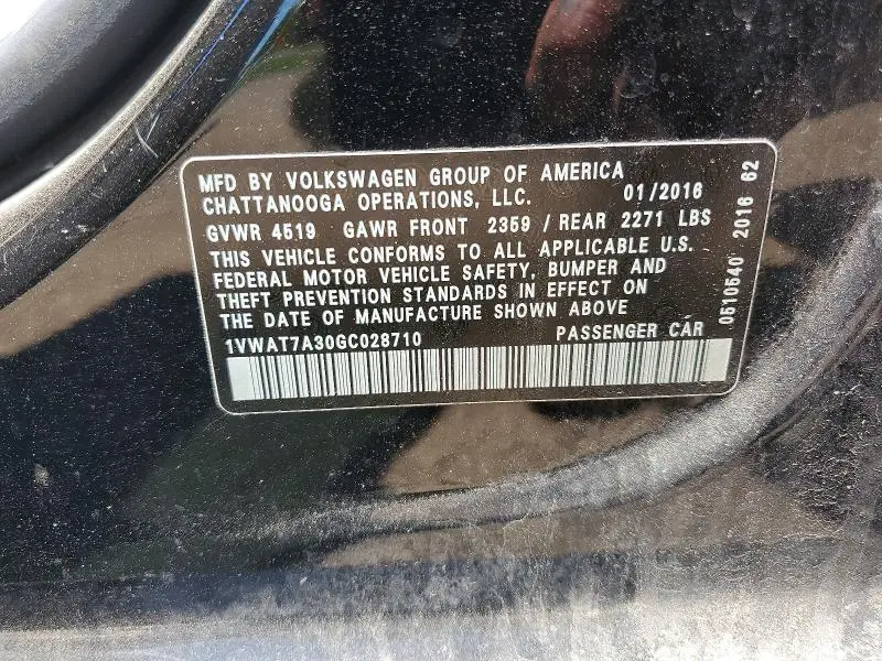 2016 VOLKSWAGEN PASSAT   