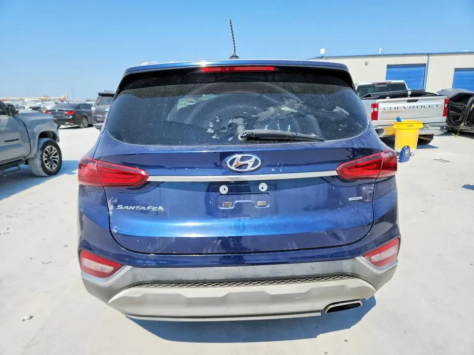 2019 HYUNDAI SANTA FE SE  