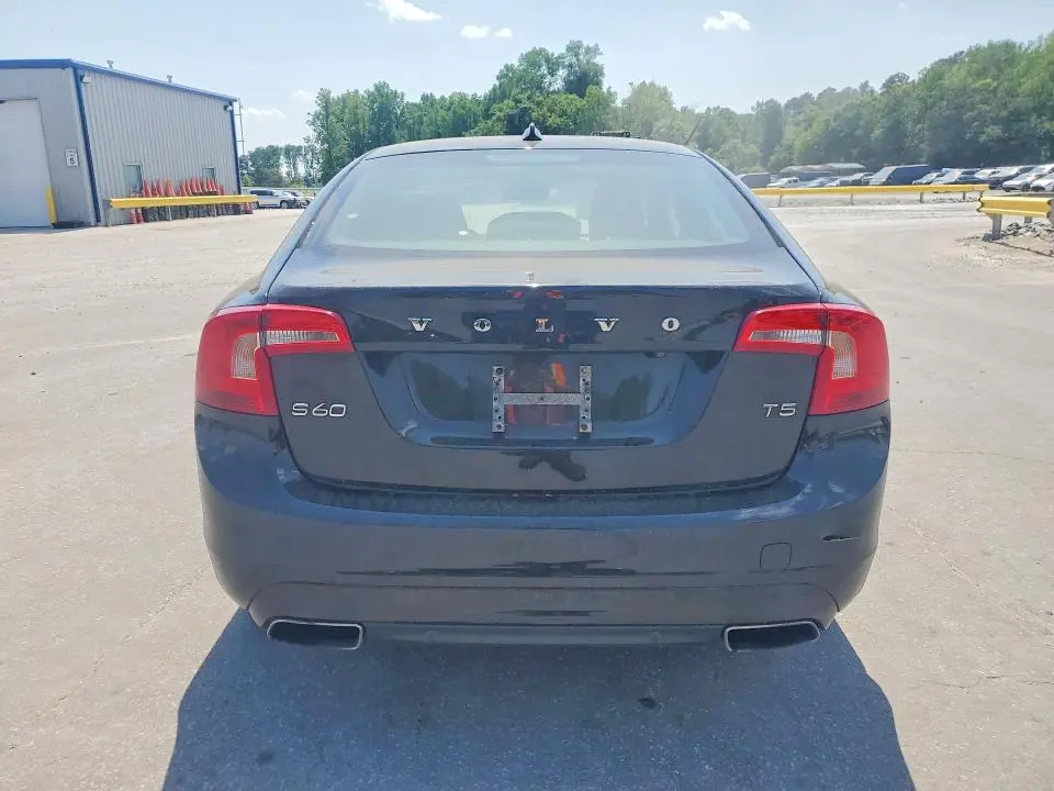 2015 VOLVO S60 PREMIER  