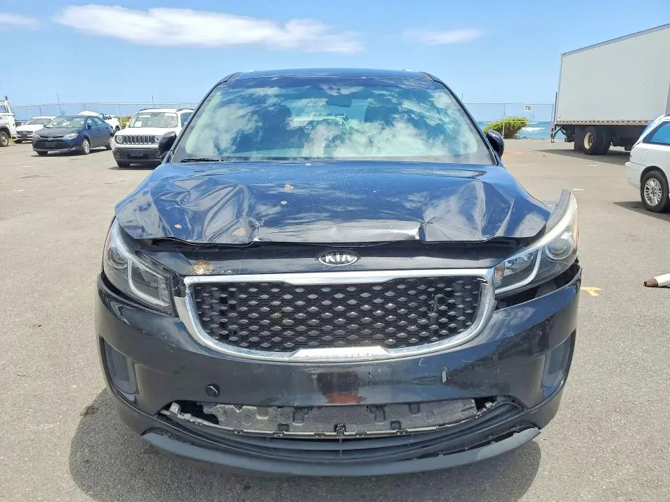 2016 KIA SEDONA LX  