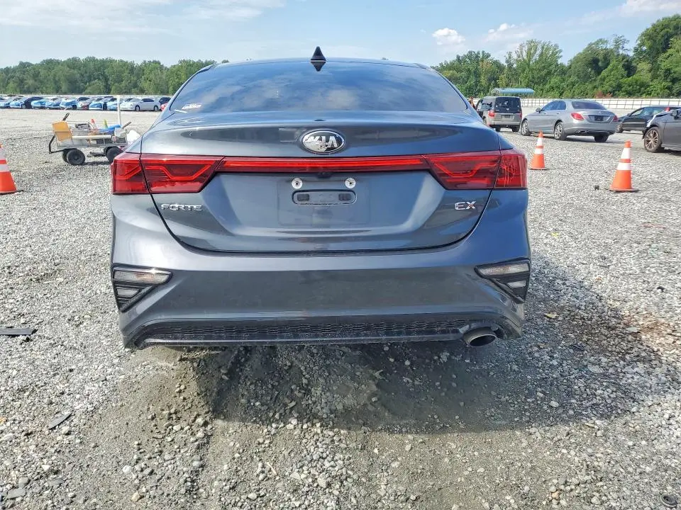 2019 KIA FORTE EX  