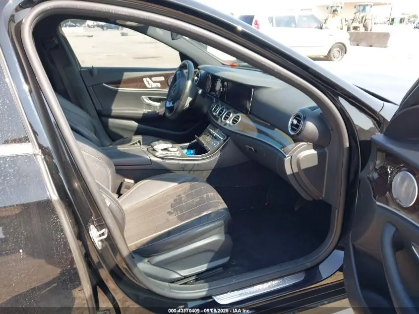 2017 MERCEDES-BENZ E 300  