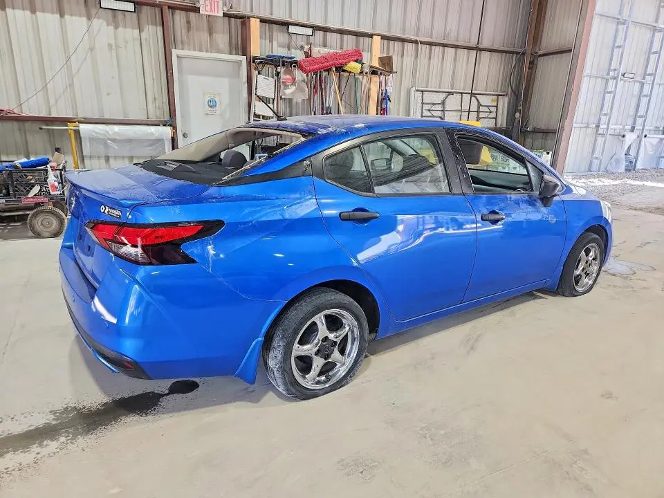 2022 NISSAN VERSA S  