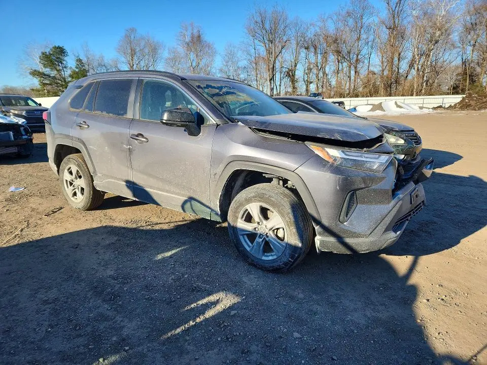 2024 TOYOTA RAV4 LE  