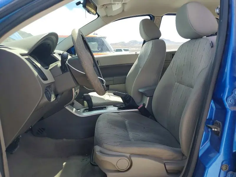 2010 FORD FOCUS SE  