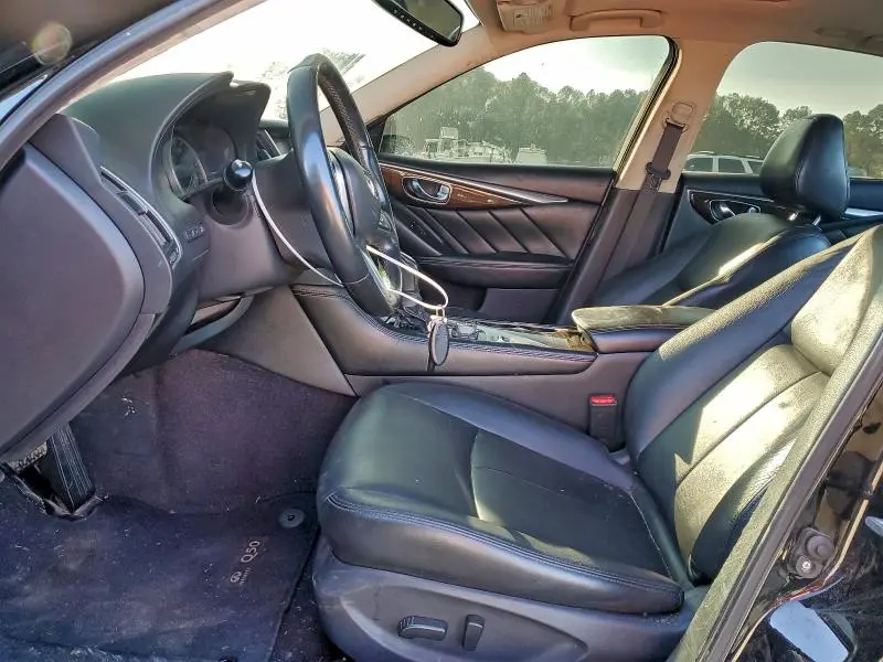 2018 INFINITI Q50 LUXE  