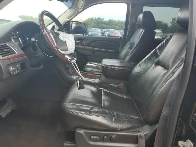 2010 CADILLAC ESCALADE PREMIUM  