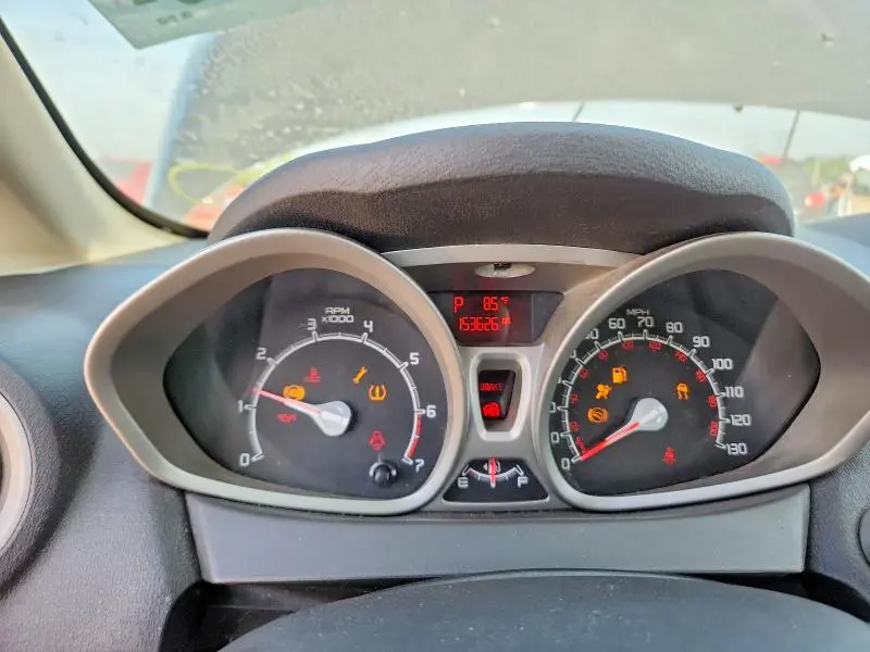 2011 FORD FIESTA SES  