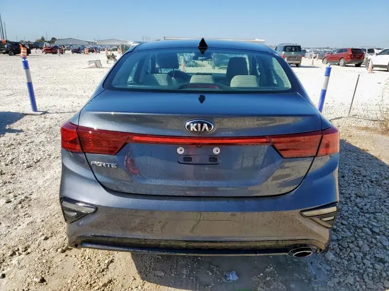 2021 KIA FORTE FE  
