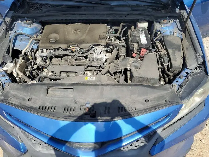 2019 TOYOTA CAMRY SE  