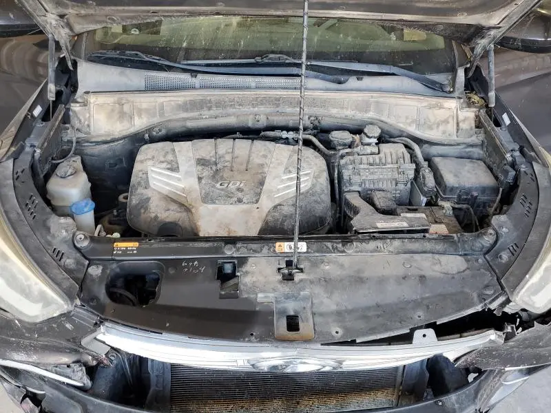 2017 HYUNDAI SANTA FE SE  