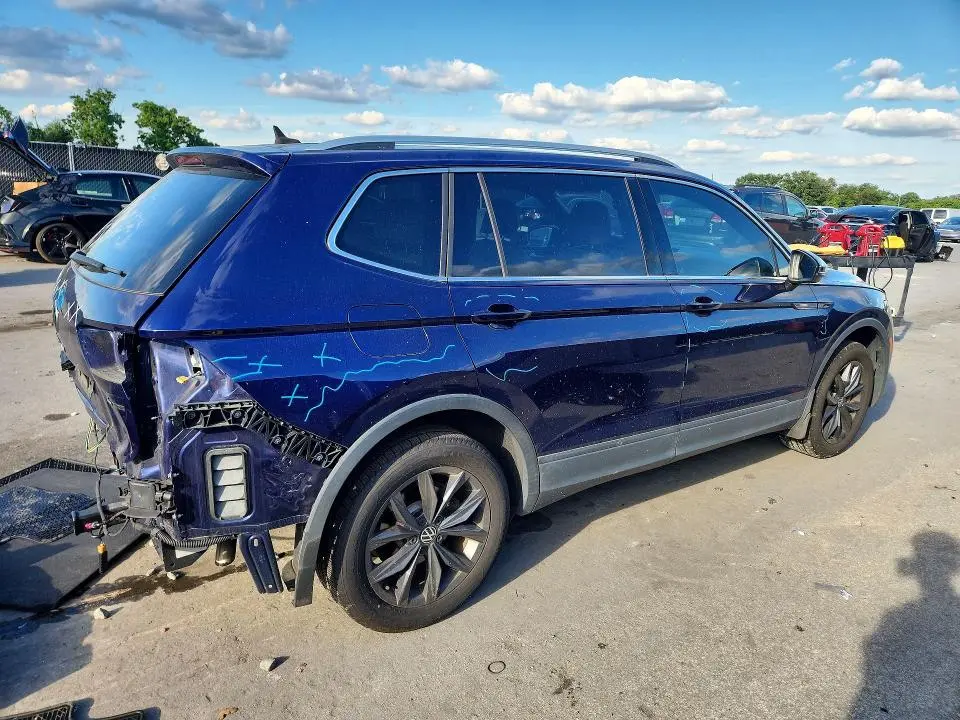 2022 VOLKSWAGEN TIGUAN SE  