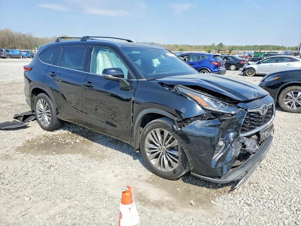 2021 TOYOTA HIGHLANDER PLATINUM  
