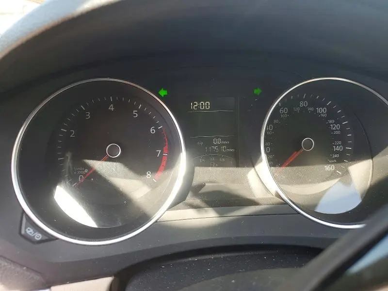 2015 VOLKSWAGEN JETTA SE  