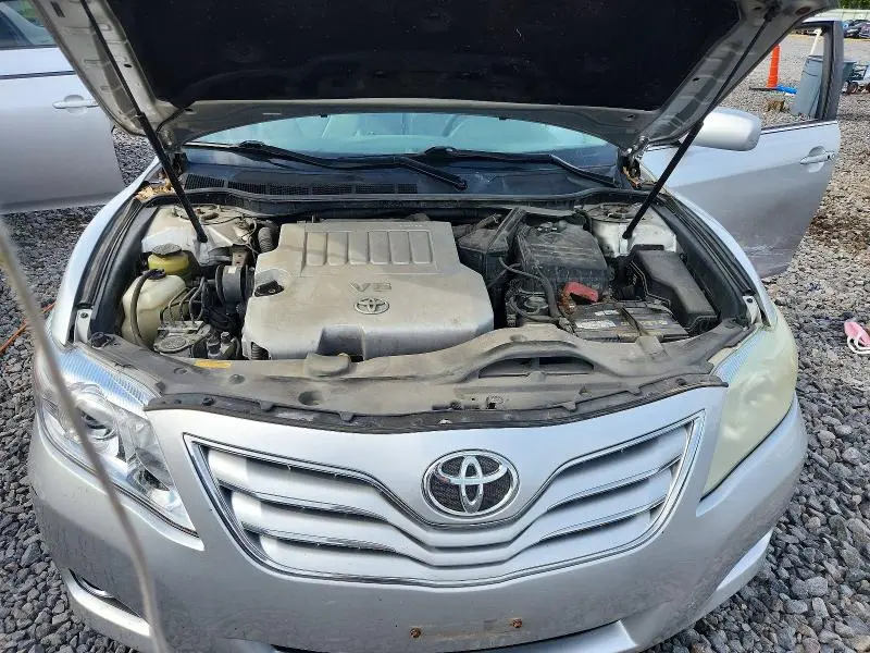 2010 TOYOTA CAMRY XLE V6  