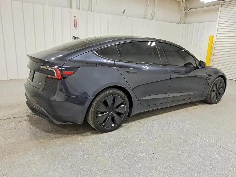 2024 TESLA MODEL 3   