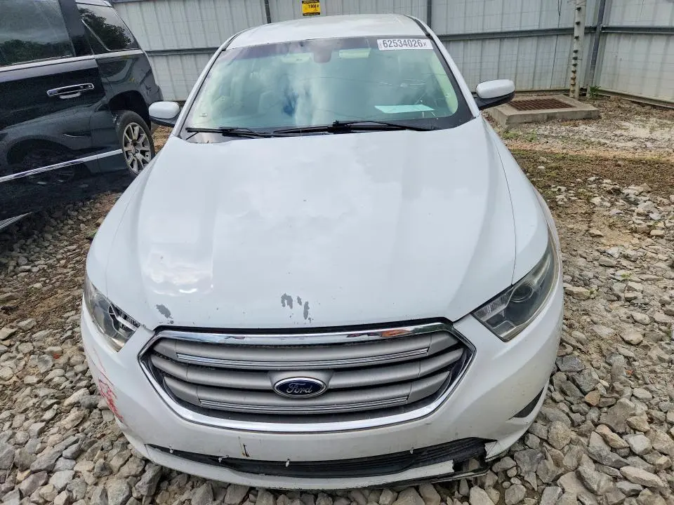 2015 FORD TAURUS SEL  
