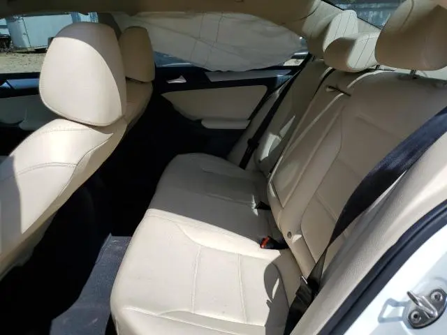 2017 VOLKSWAGEN JETTA SE  