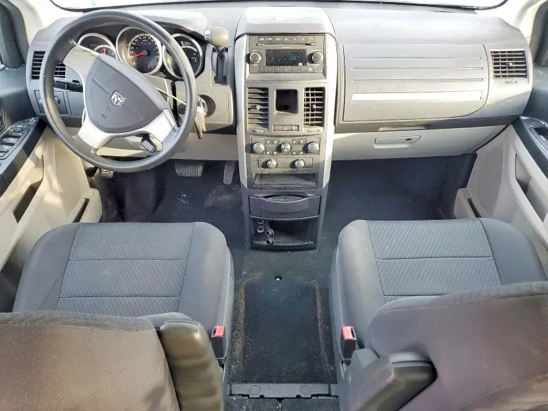 2010 DODGE GRAND CARAVAN SE  