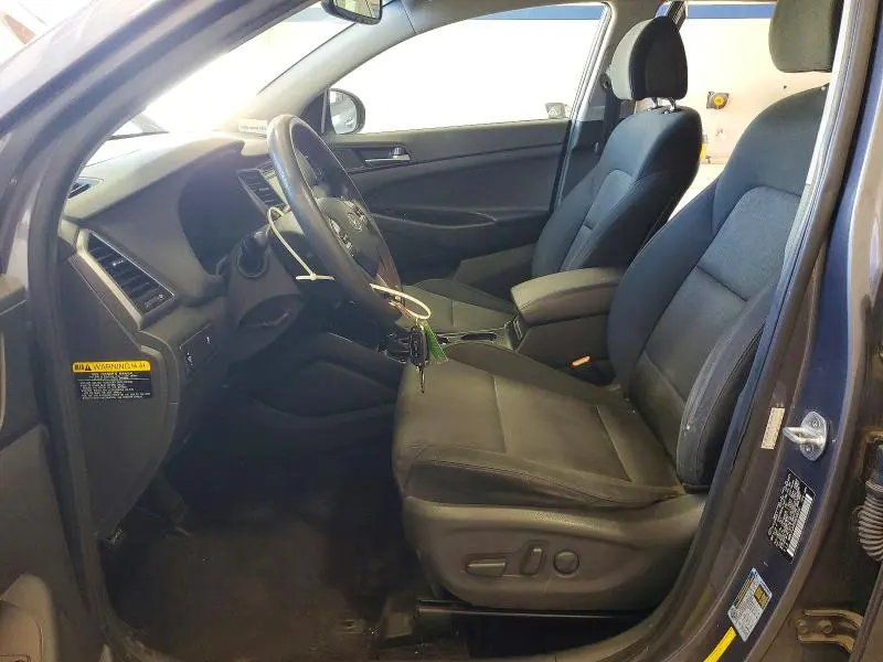2016 HYUNDAI TUCSON SE  