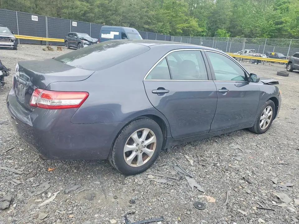 2011 TOYOTA CAMRY LE  