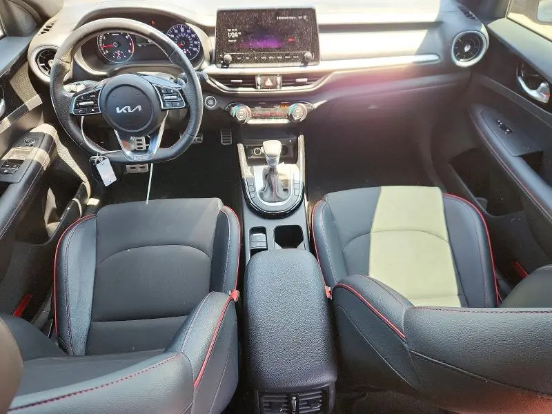 2023 KIA FORTE GT  