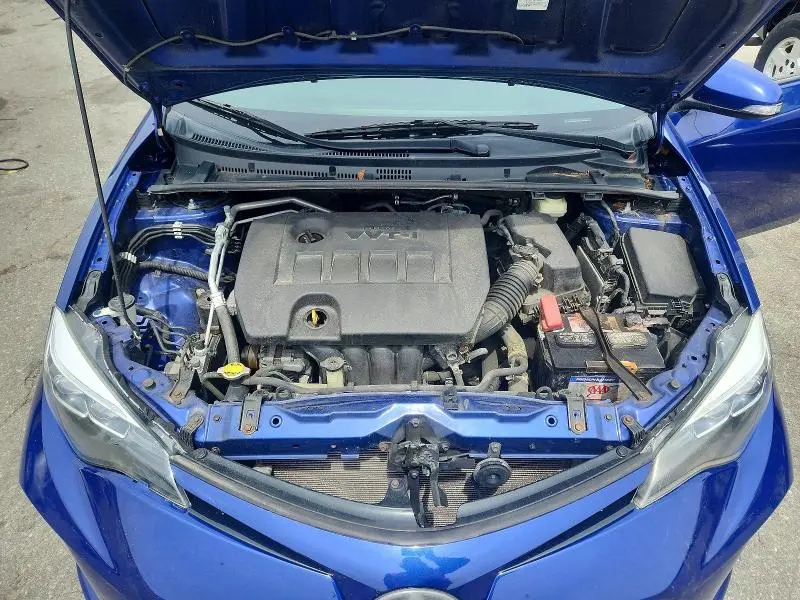 2017 TOYOTA COROLLA SE  