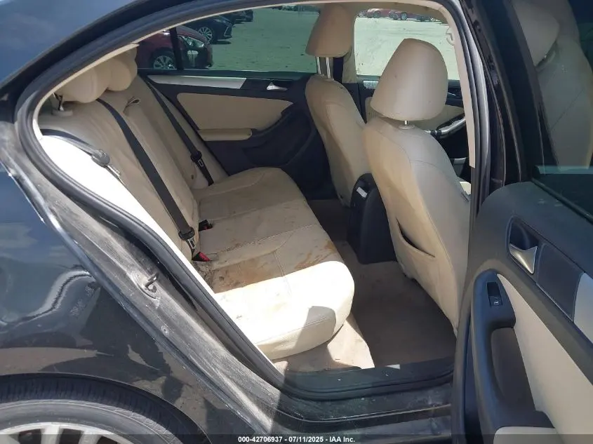 2012 VOLKSWAGEN JETTA 2.5L SEL