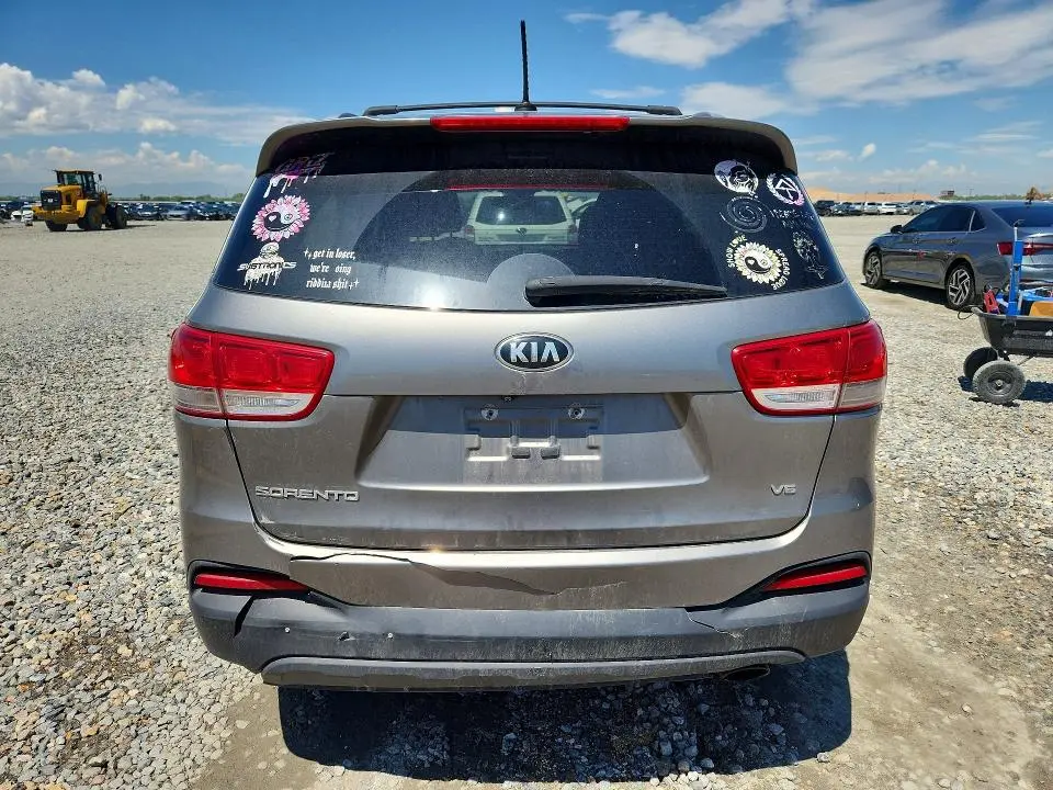 2017 KIA SORENTO LX V6  