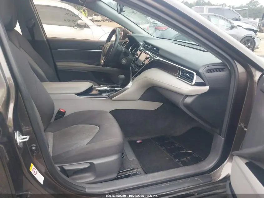 2018 TOYOTA CAMRY LE