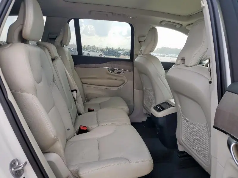 2023 VOLVO XC90 PLUS