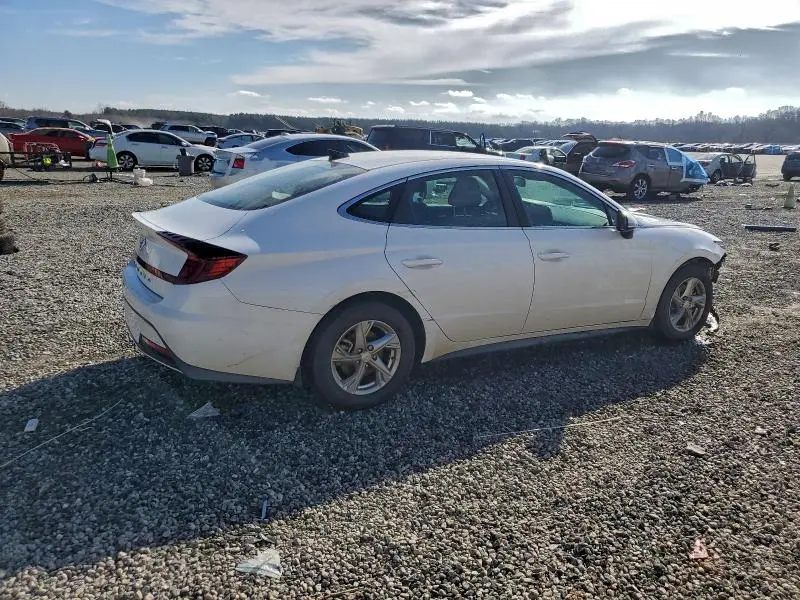 2023 HYUNDAI SONATA SE  