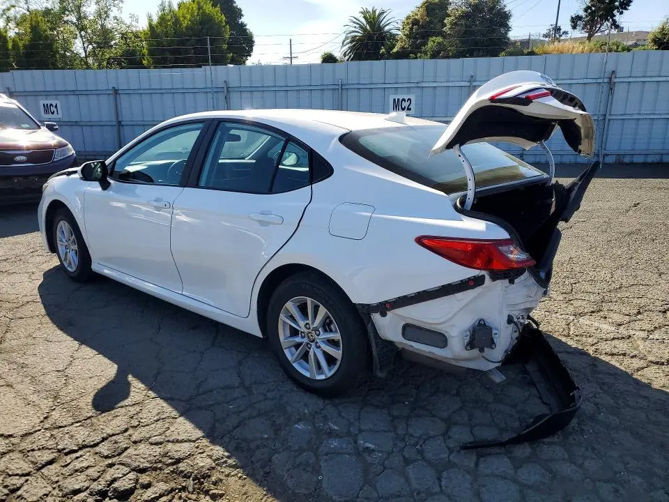 2025 TOYOTA CAMRY LE  