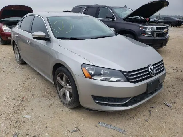 2013 VOLKSWAGEN PASSAT SE