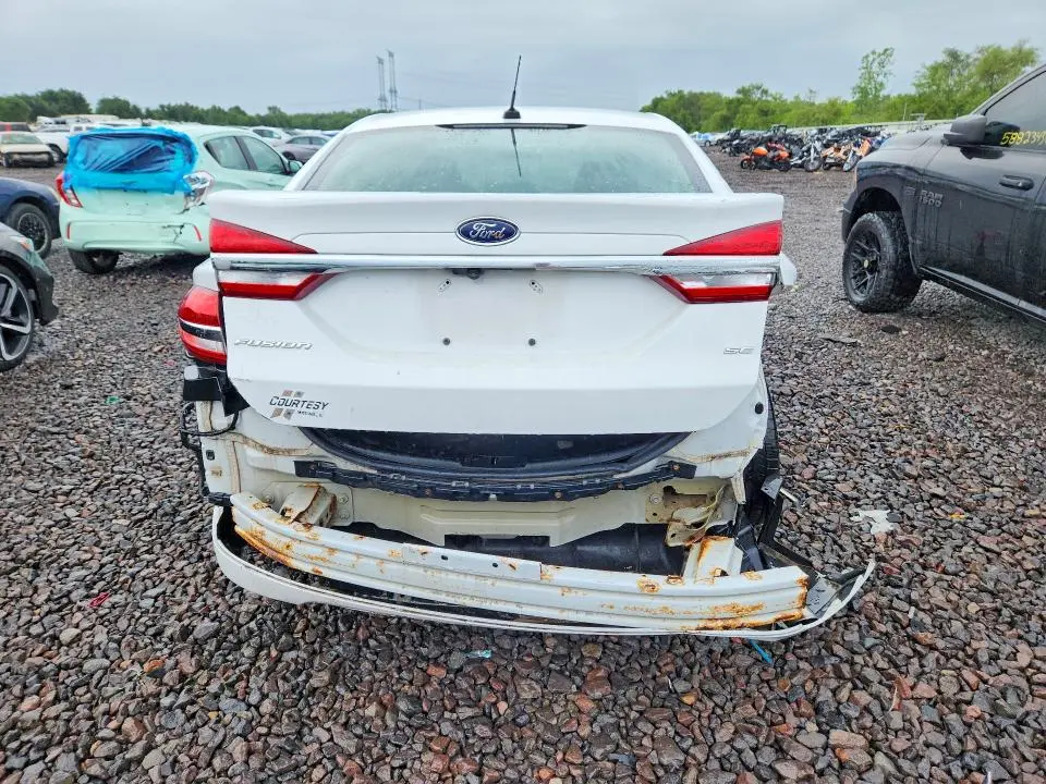 2017 FORD FUSION SE  