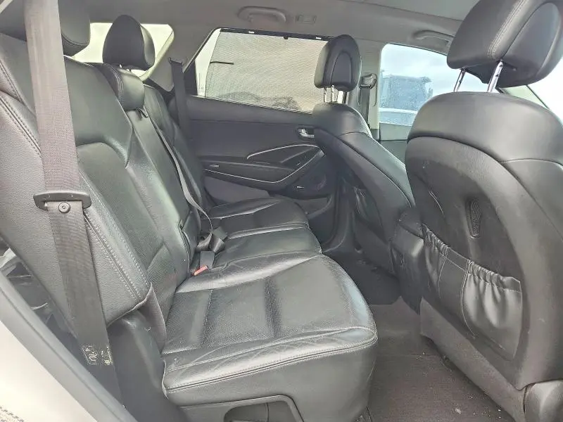 2016 HYUNDAI SANTA FE SE  