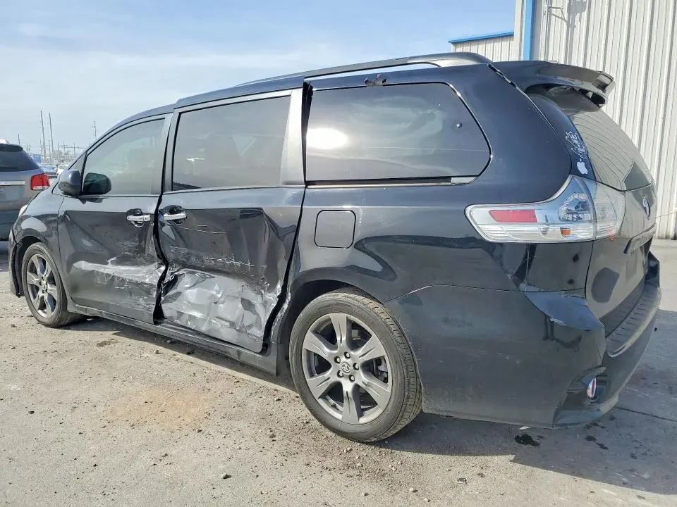 2020 TOYOTA SIENNA SE 8-PASSENGER  