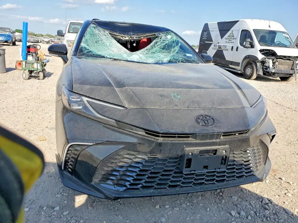 2025 TOYOTA CAMRY XSE  