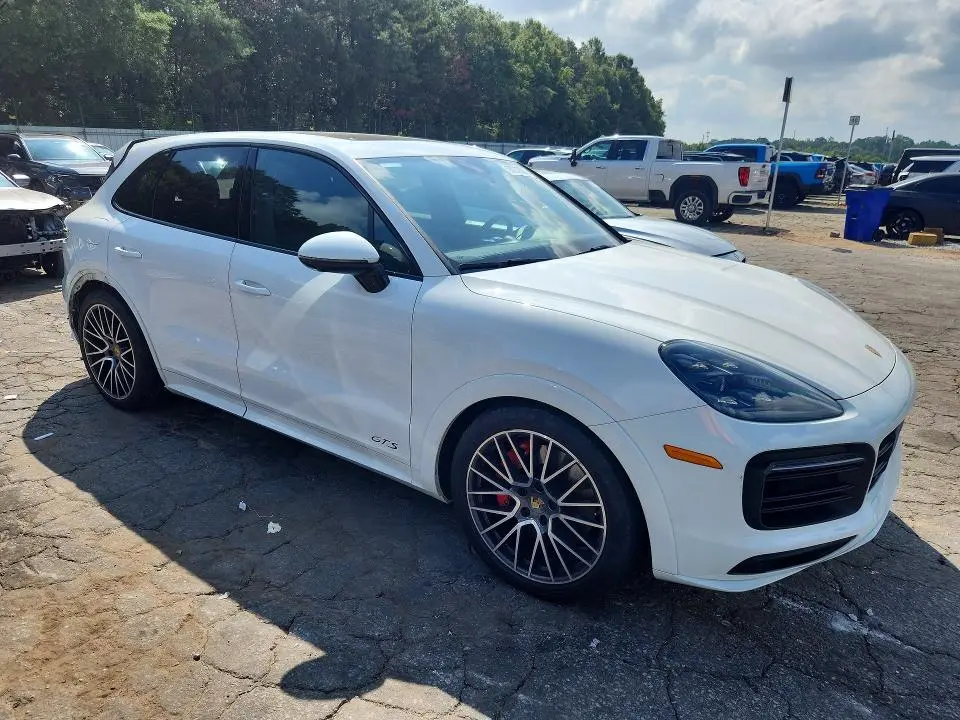 2022 PORSCHE CAYENNE GTS  