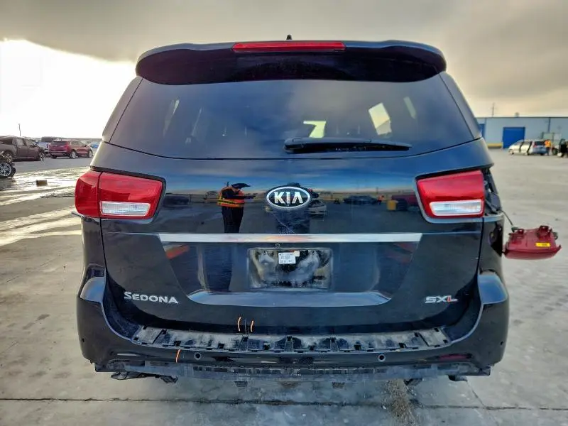 2016 KIA SEDONA SXL  
