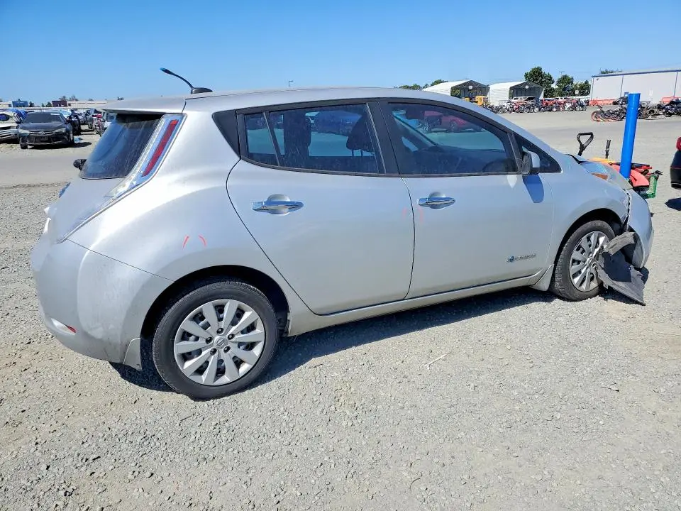2014 NISSAN LEAF S  