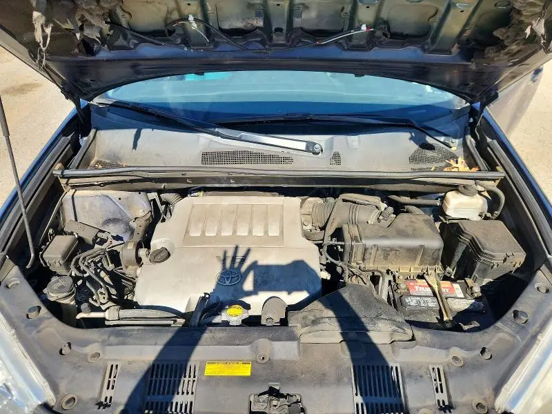 2013 TOYOTA HIGHLANDER SE  