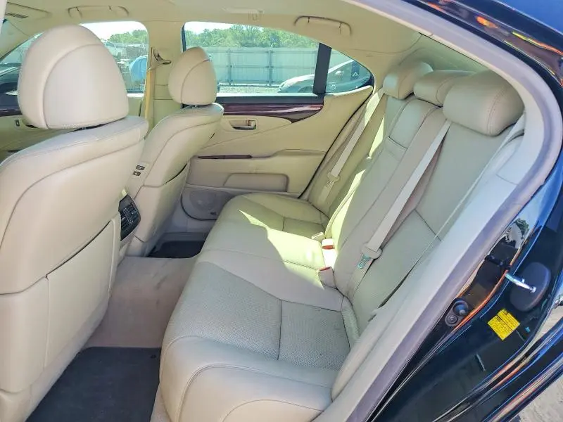 2011 LEXUS LS 460  