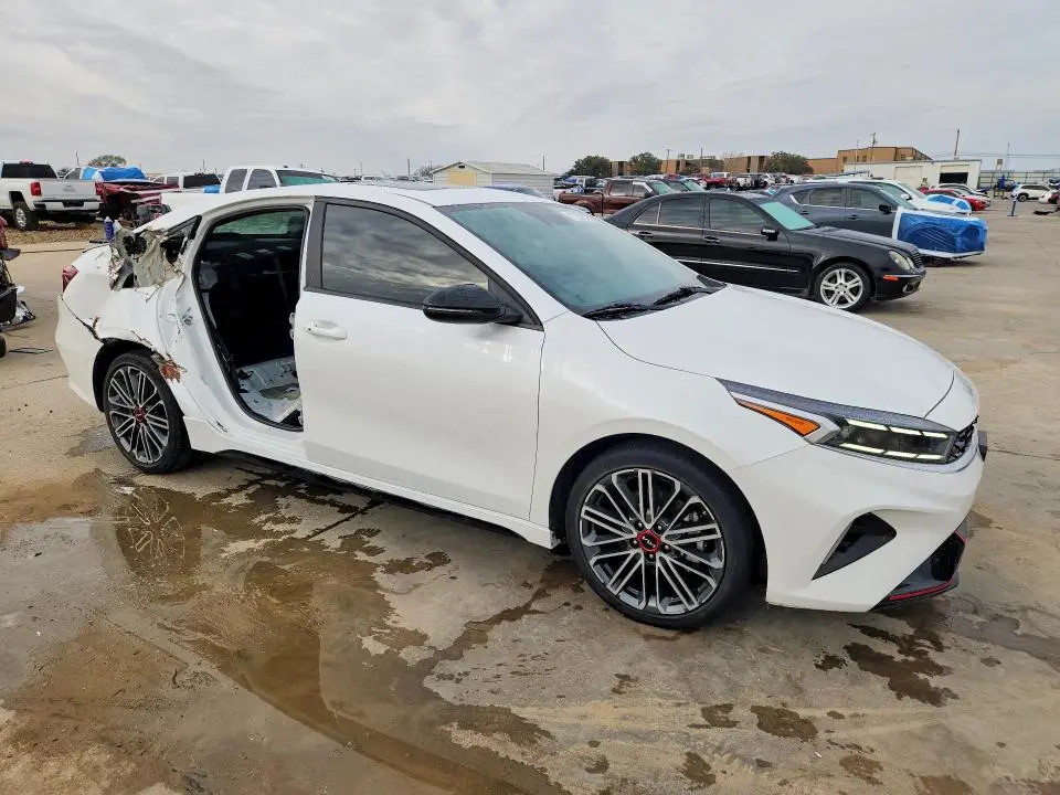 2024 KIA FORTE GT  