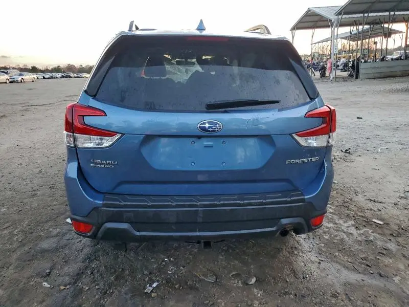 2021 SUBARU FORESTER   