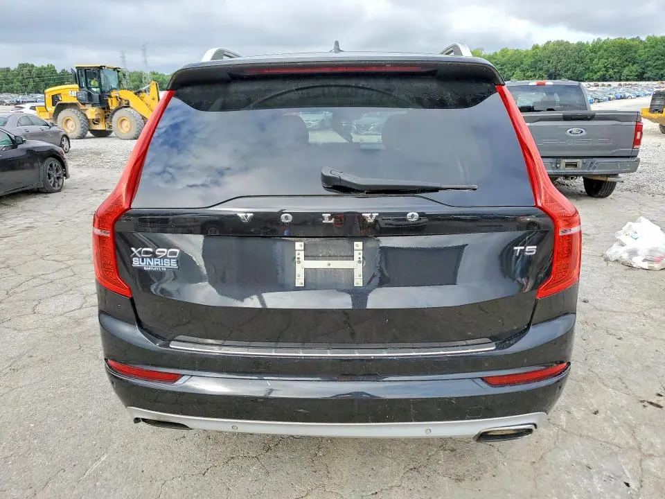 2017 VOLVO XC90 T5  