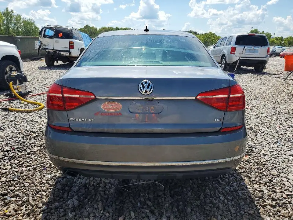 2016 VOLKSWAGEN PASSAT SE  